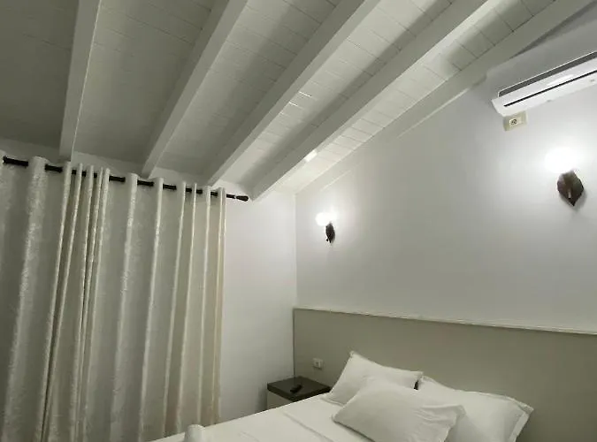 Mariksel 3* Ksamil