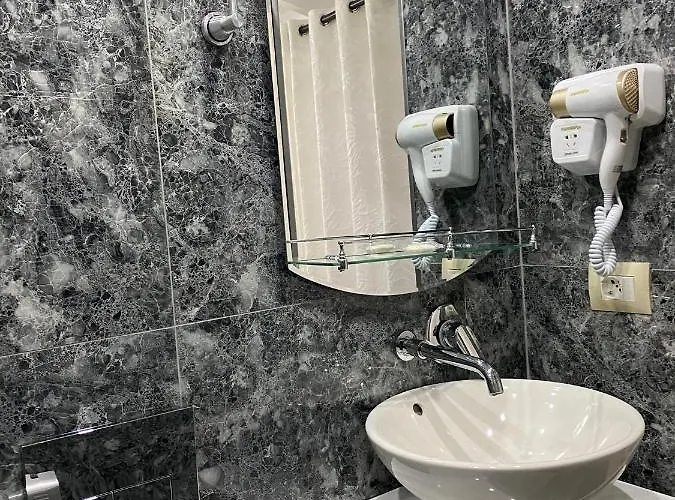 Mariksel Otel 3*